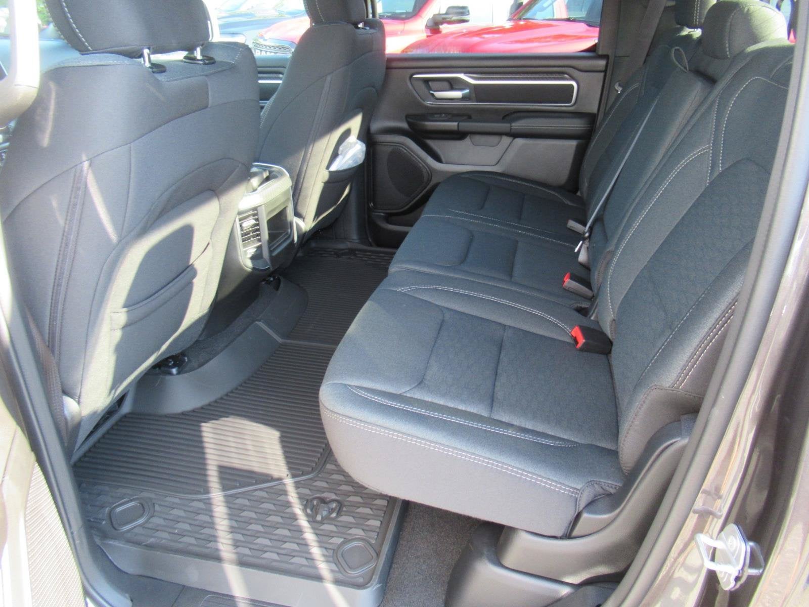 2027 RAM Ram 1500 RAM 1500 BIG HORN CREW CAB 4X4 5'7' BOX