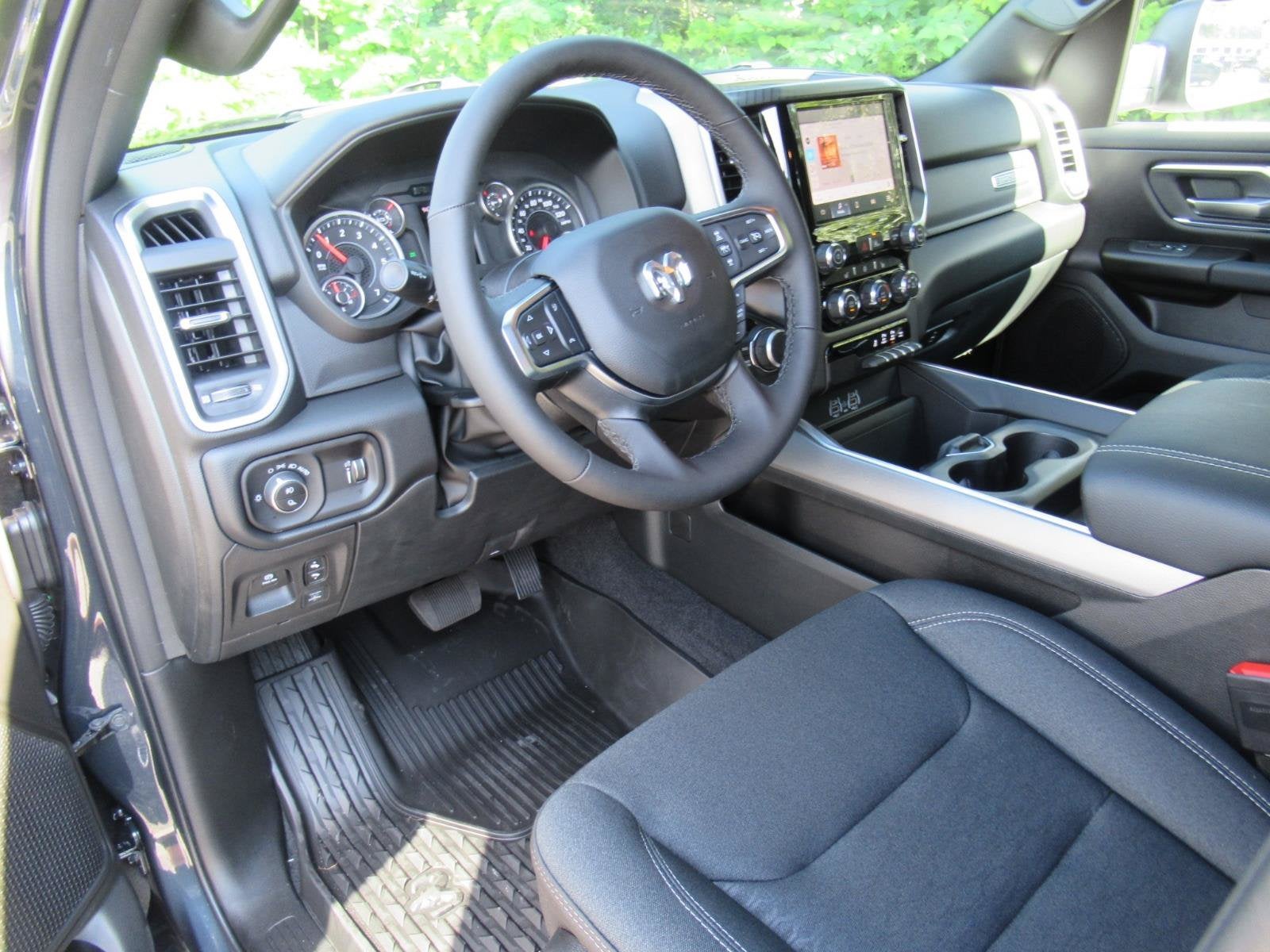 2027 RAM Ram 1500 RAM 1500 BIG HORN CREW CAB 4X4 5'7' BOX