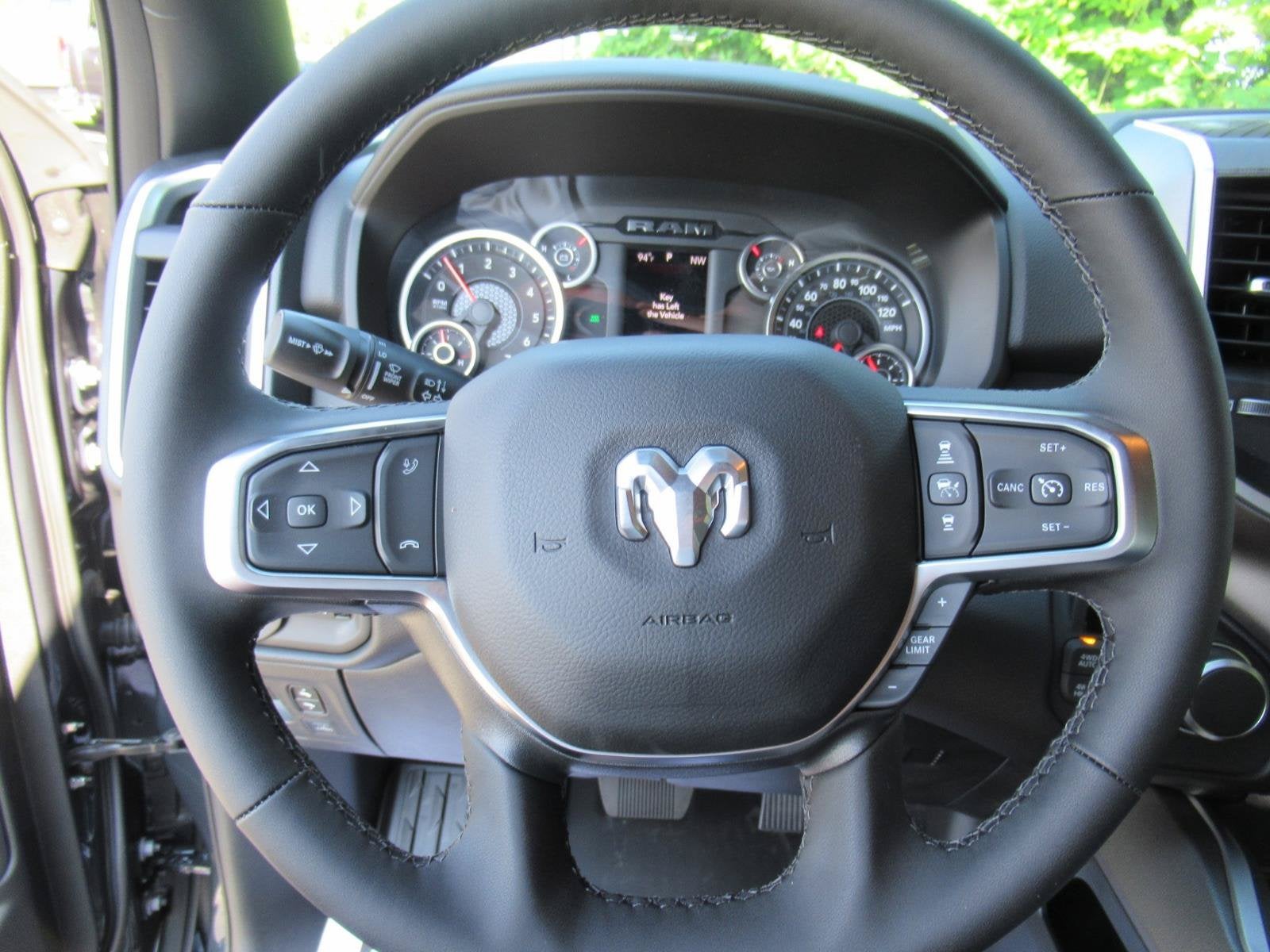 2027 RAM Ram 1500 RAM 1500 BIG HORN CREW CAB 4X4 5'7' BOX