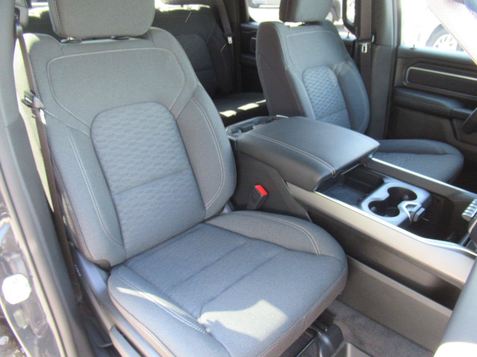 2027 RAM Ram 1500 RAM 1500 BIG HORN CREW CAB 4X4 5'7' BOX