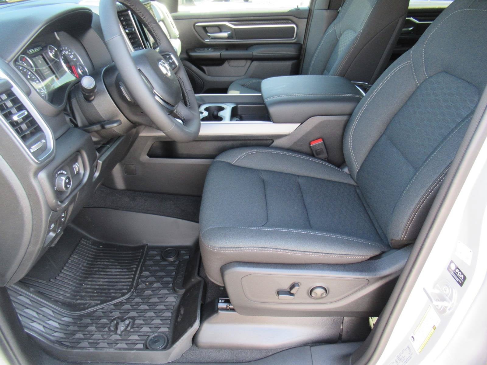 2027 RAM Ram 1500 RAM 1500 BIG HORN CREW CAB 4X4 5'7' BOX