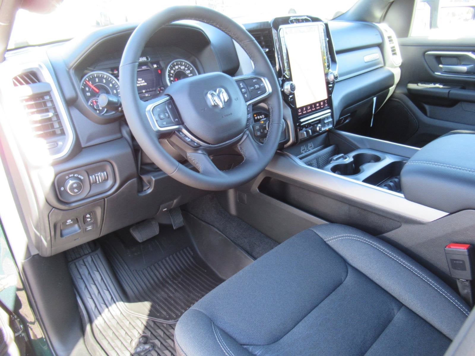 2027 RAM 1500 RAM 1500 BIG HORN CREW CAB 4X4 5'7' BOX