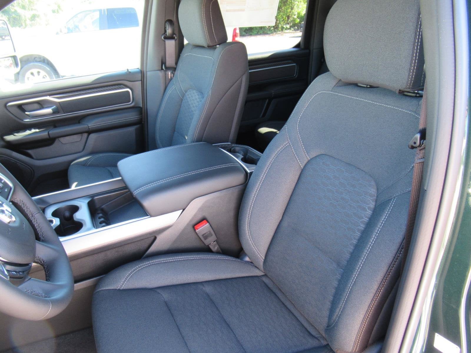 2027 RAM 1500 RAM 1500 BIG HORN CREW CAB 4X4 5'7' BOX