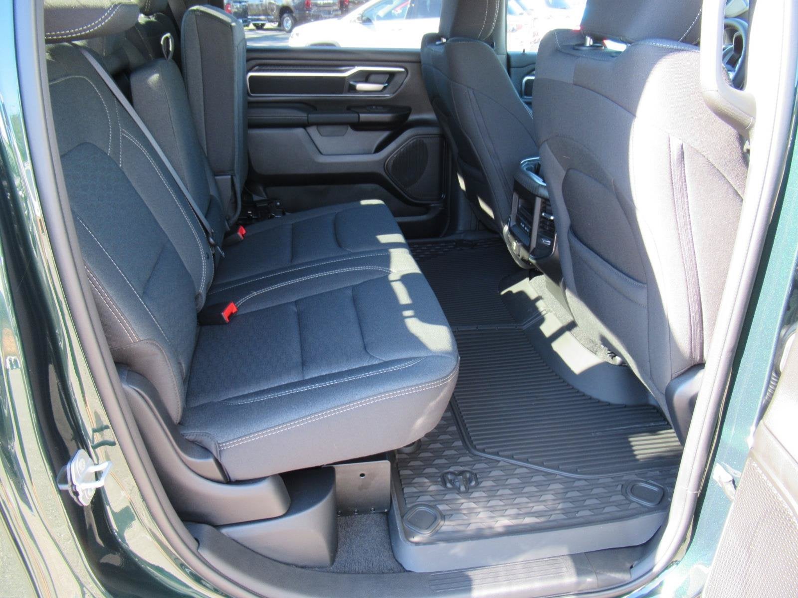 2027 RAM 1500 RAM 1500 BIG HORN CREW CAB 4X4 5'7' BOX