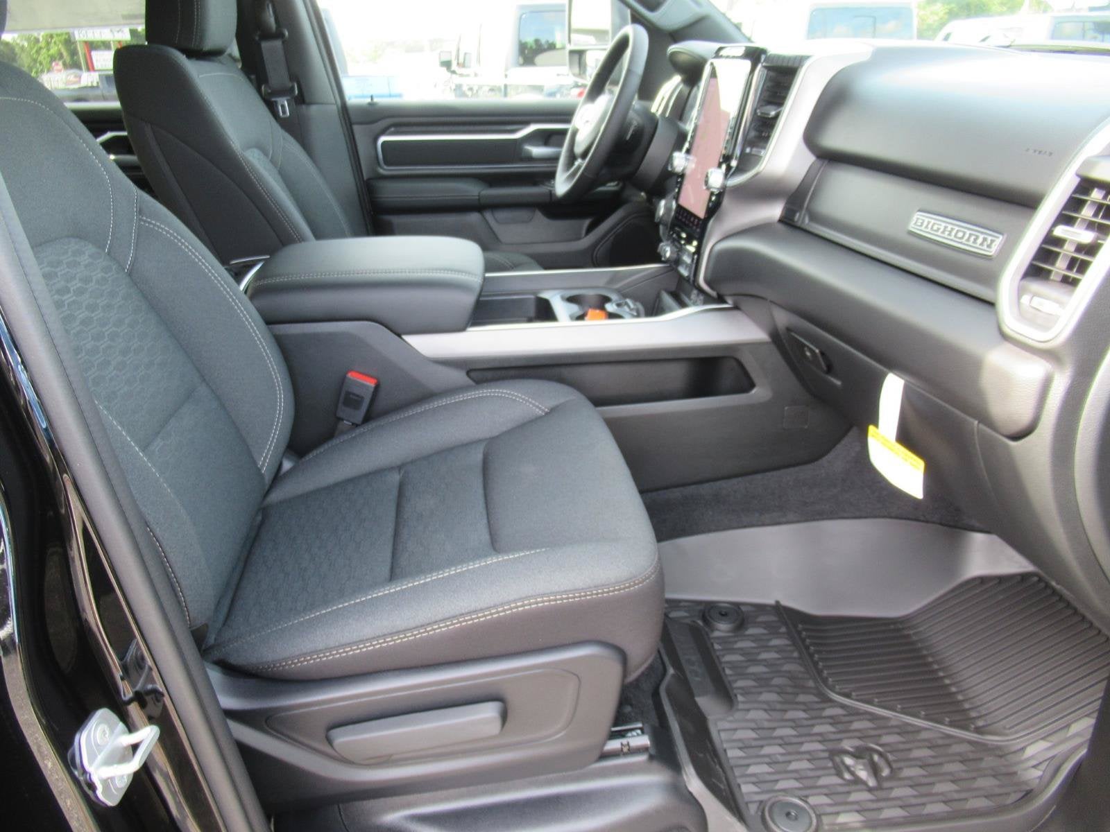 2027 RAM Ram 1500 RAM 1500 BIG HORN CREW CAB 4X4 5'7' BOX