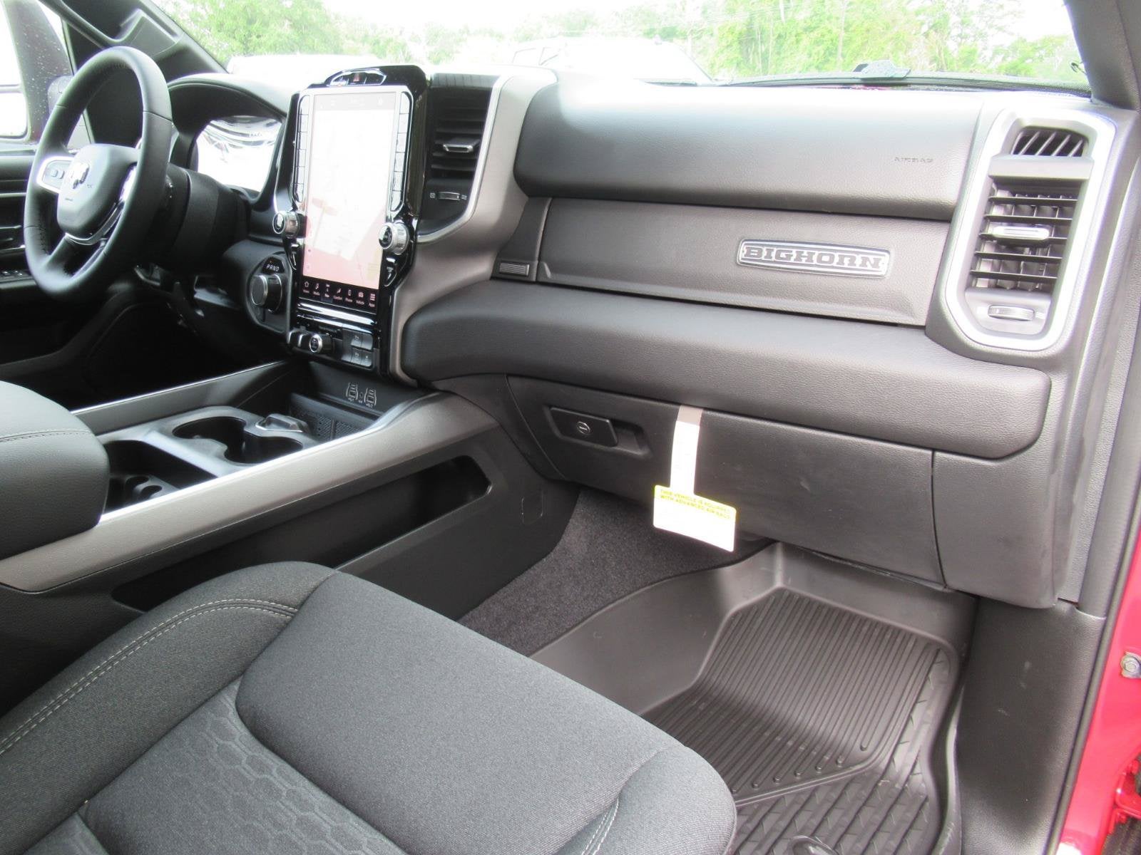 2027 RAM Ram 1500 RAM 1500 BIG HORN CREW CAB 4X4 5'7' BOX
