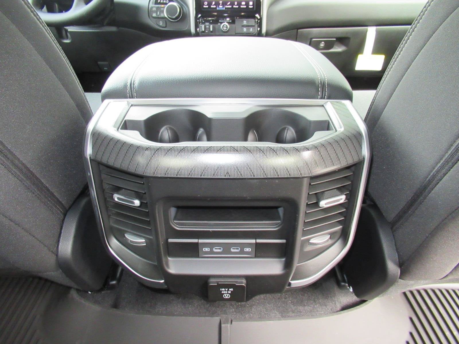 2027 RAM Ram 1500 RAM 1500 BIG HORN CREW CAB 4X4 5'7' BOX