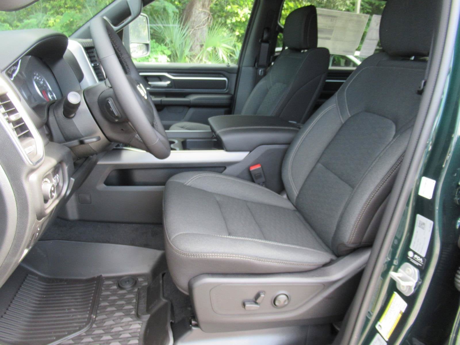 2027 RAM Ram 1500 RAM 1500 BIG HORN CREW CAB 4X4 5'7' BOX