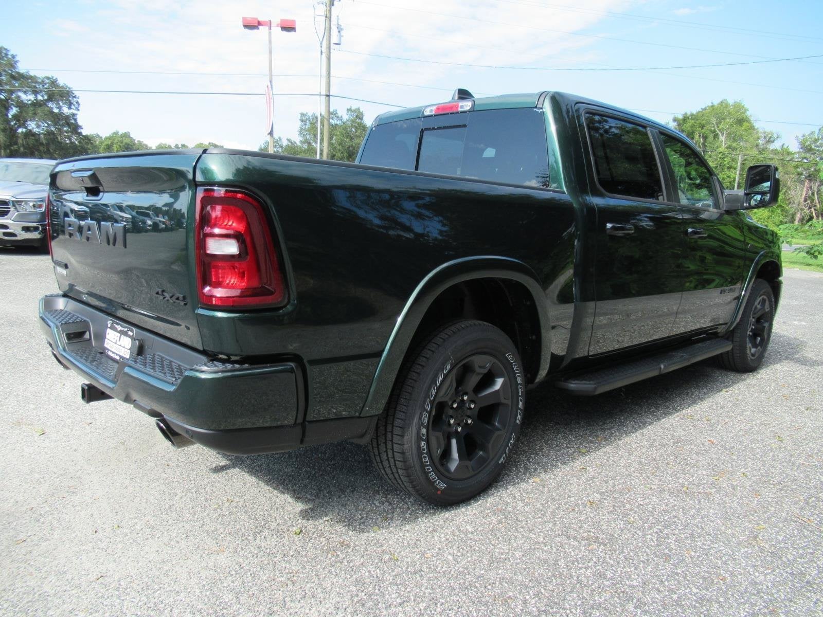2027 RAM Ram 1500 RAM 1500 BIG HORN CREW CAB 4X4 5'7' BOX