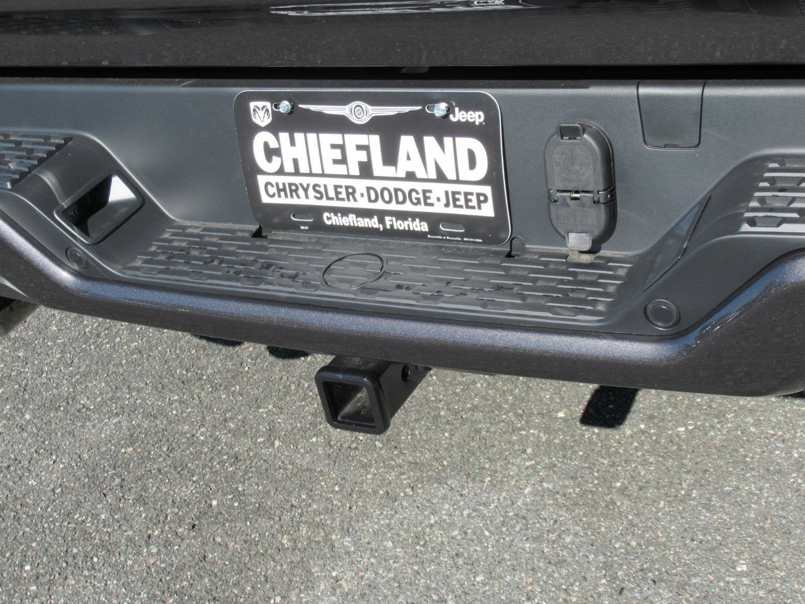 2027 RAM 1500 RAM 1500 EXPRESS CREW CAB 4X4 5'7' BOX