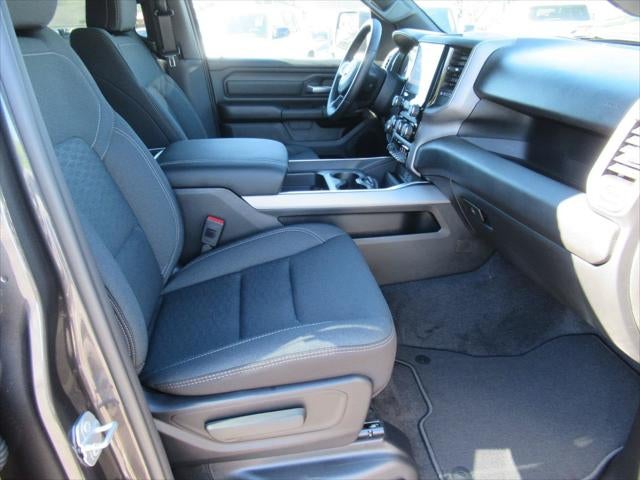 2027 RAM Ram 1500 RAM 1500 EXPRESS CREW CAB 4X4 5'7' BOX