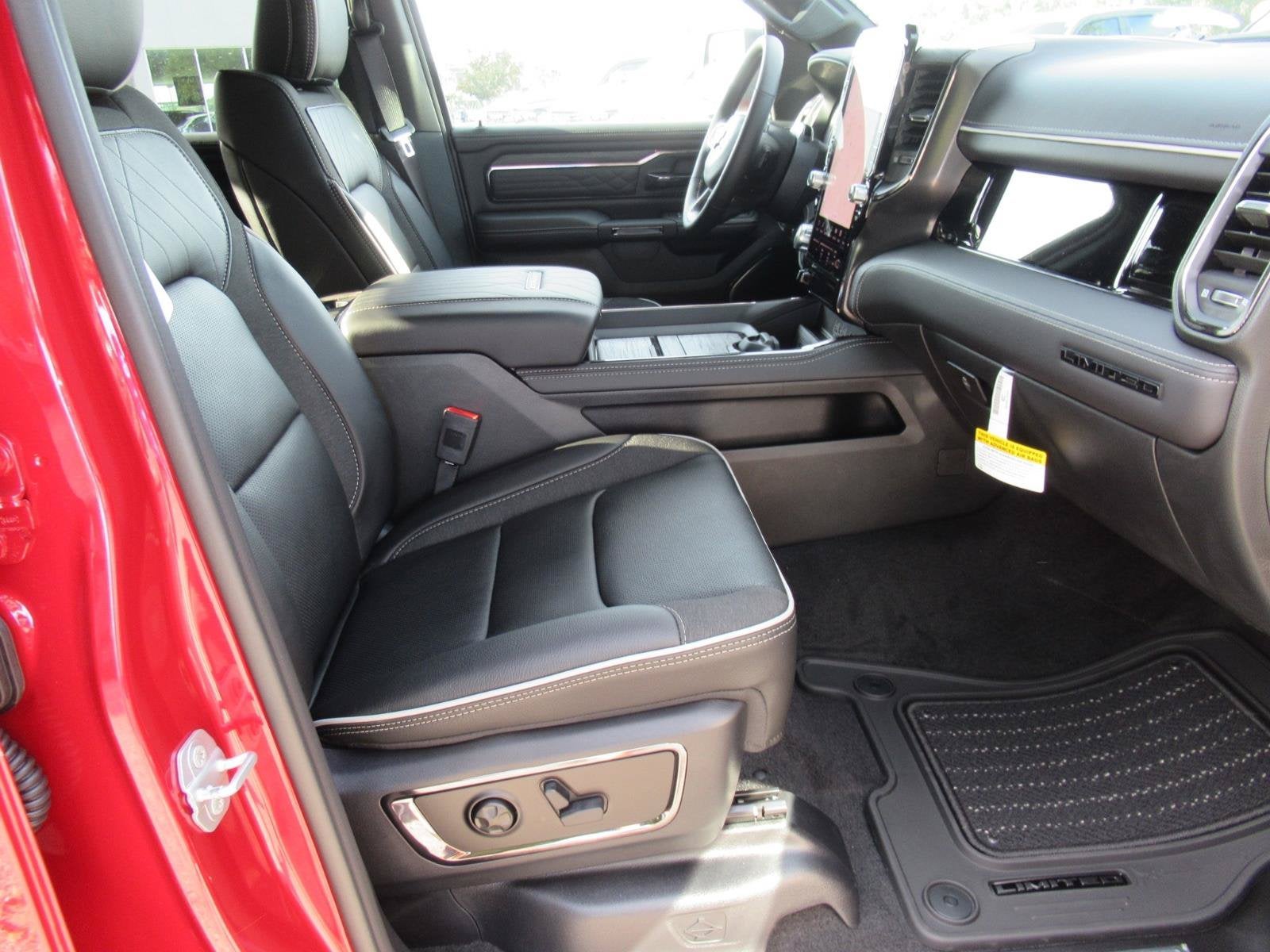 2027 RAM 1500 RAM 1500 LIMITED CREW CAB 4X4 5'7' BOX