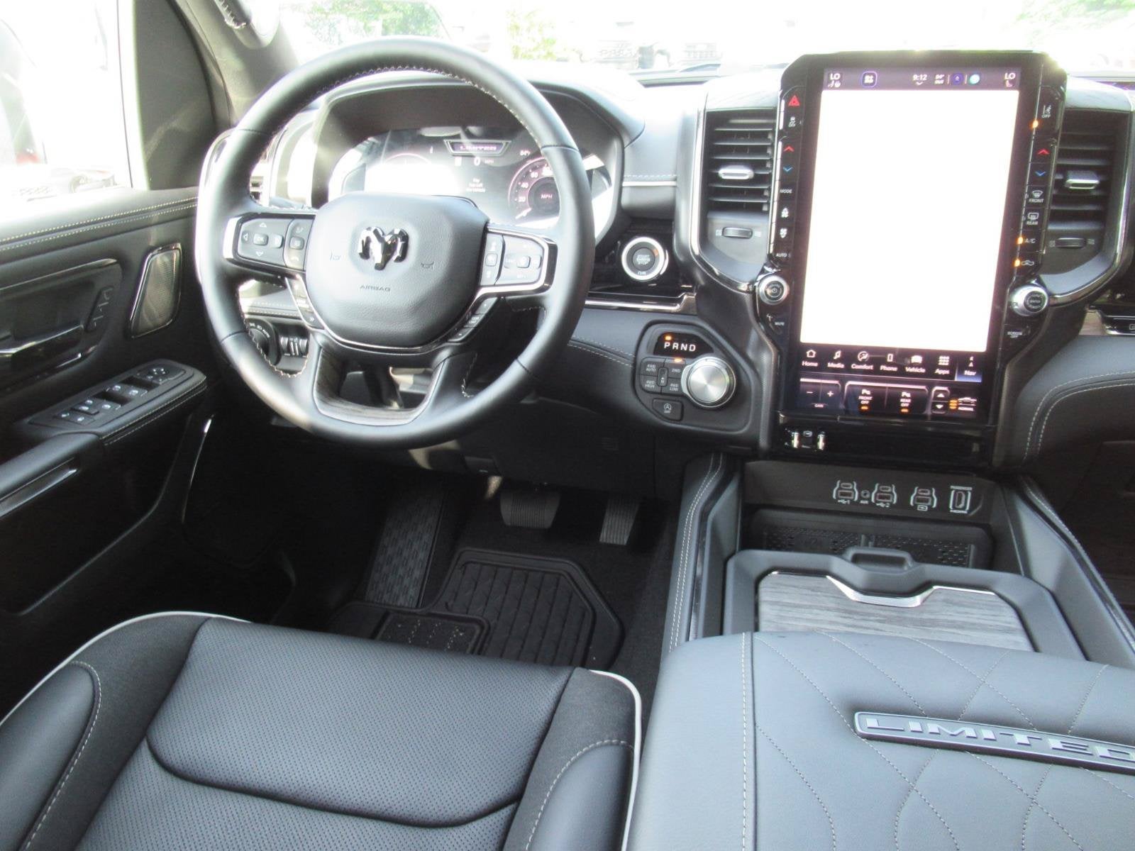 2027 RAM 1500 RAM 1500 LIMITED CREW CAB 4X4 5'7' BOX