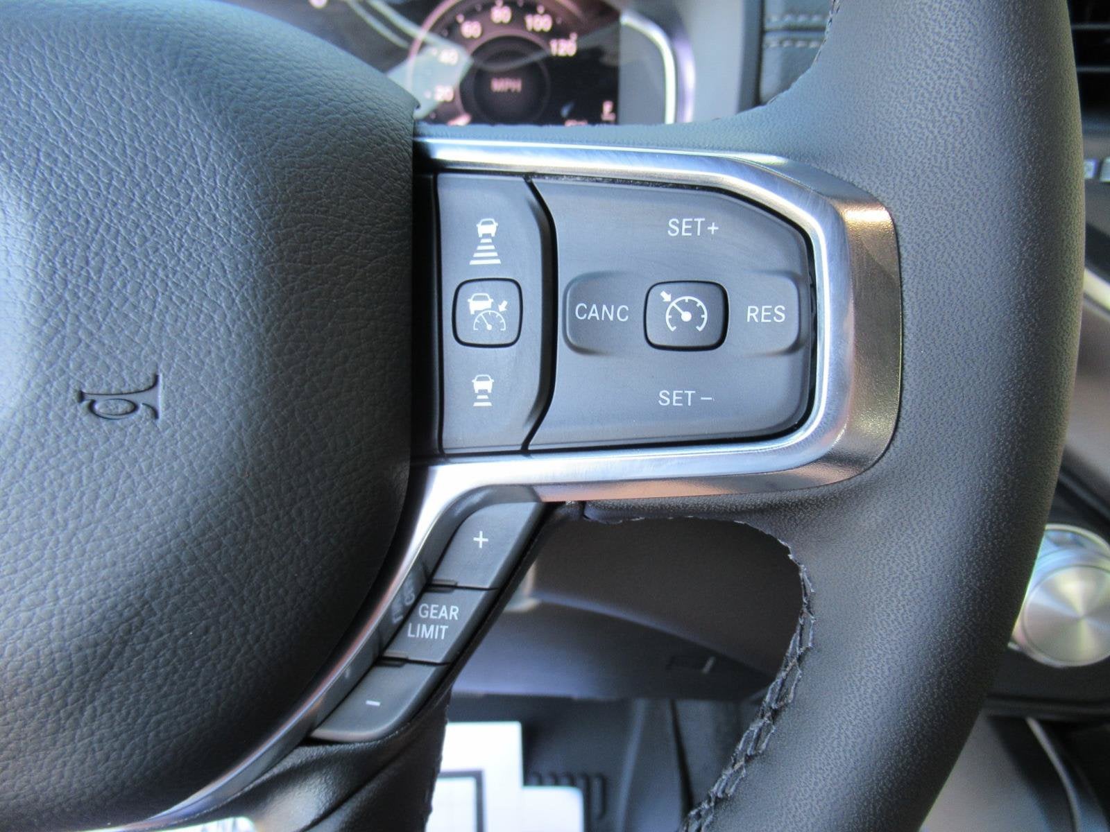 2027 RAM 1500 RAM 1500 LARAMIE CREW CAB 4X4 5'7' BOX