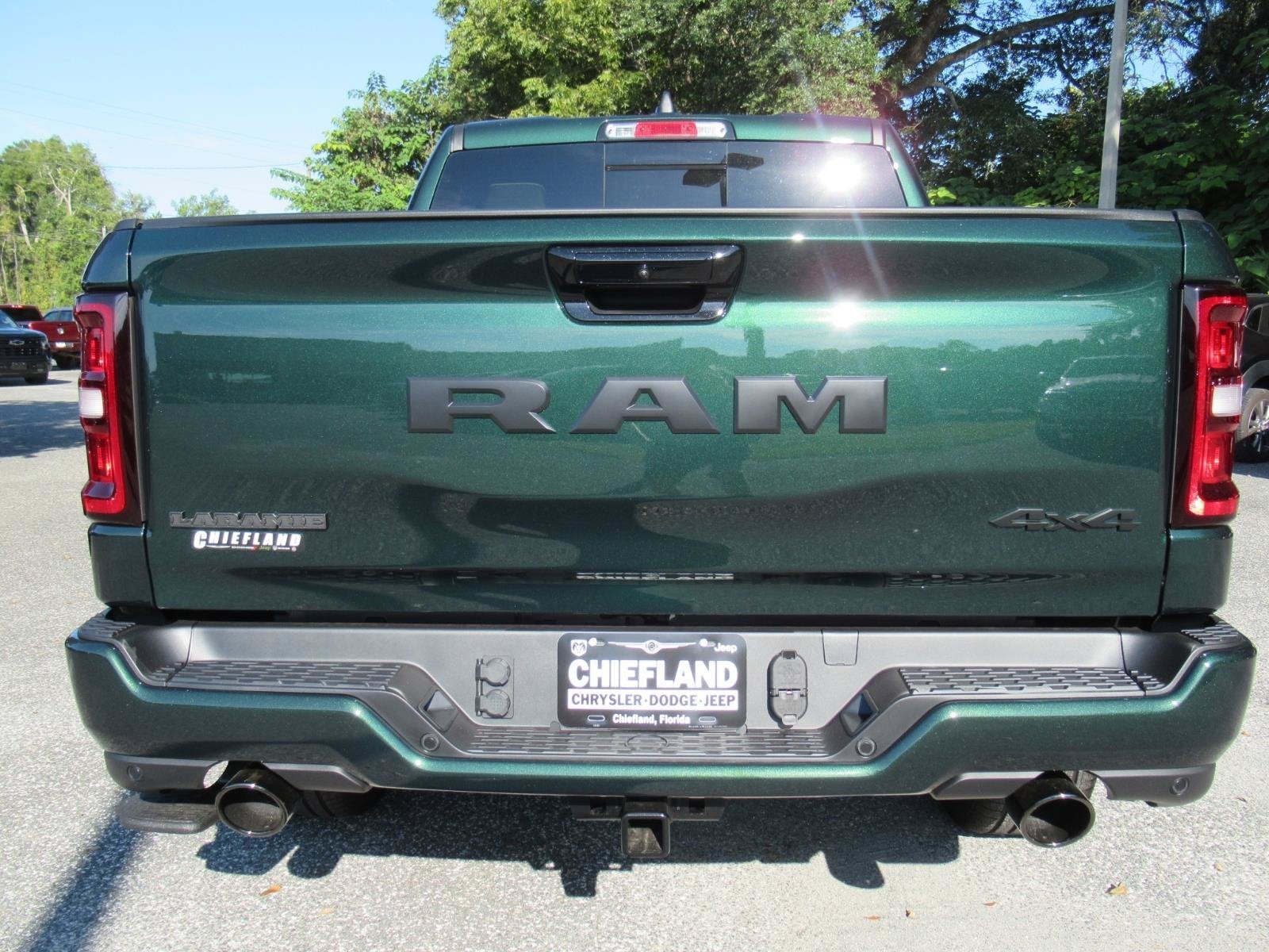2027 RAM 1500 RAM 1500 LARAMIE CREW CAB 4X4 5'7' BOX