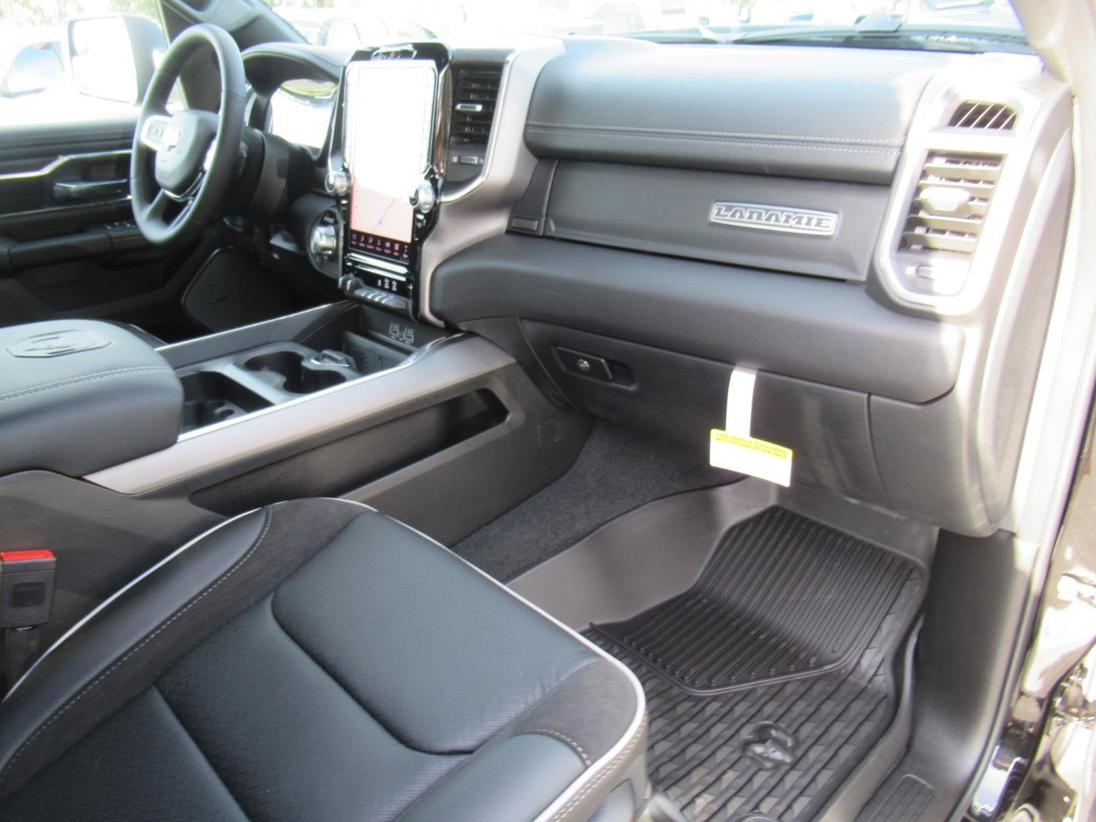 2027 RAM Ram 1500 RAM 1500 LARAMIE CREW CAB 4X4 5'7' BOX