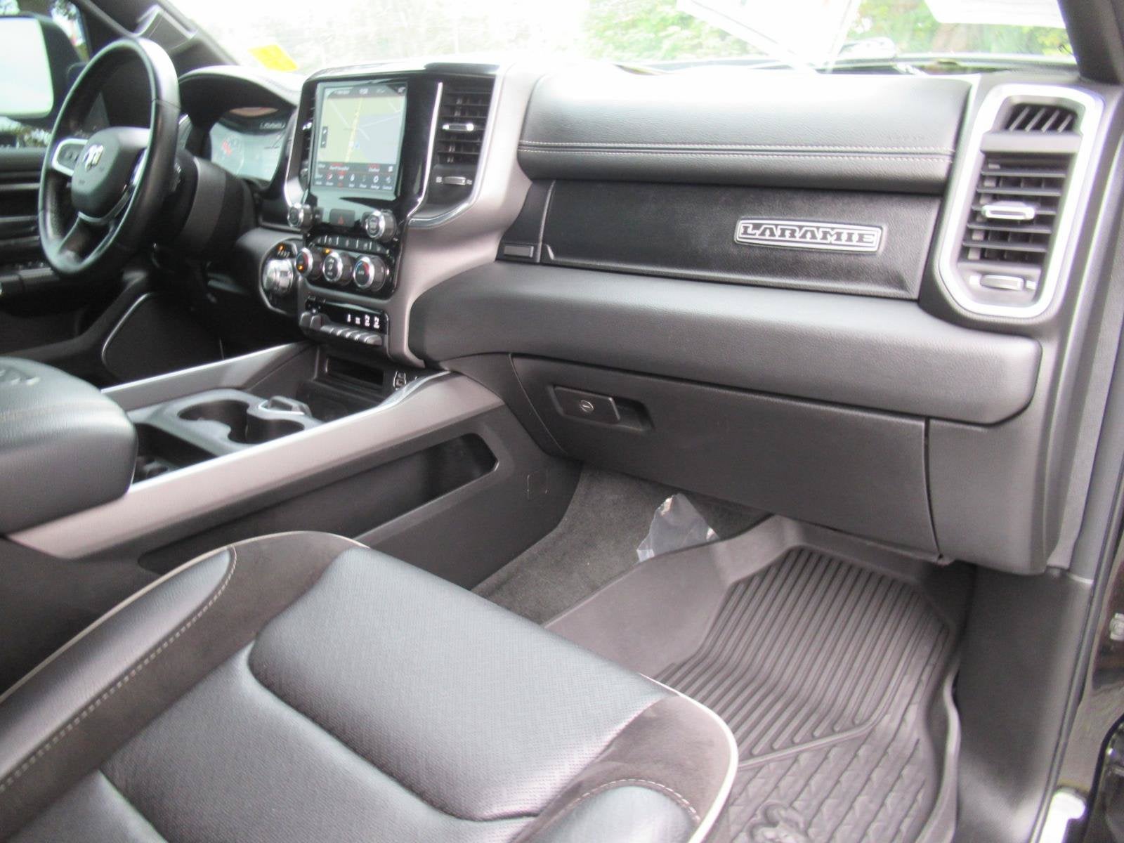 2021 RAM 1500 Laramie Crew Cab 4x4 5'7' Box