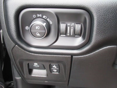 2021 RAM 1500 Laramie Crew Cab 4x4 5'7' Box