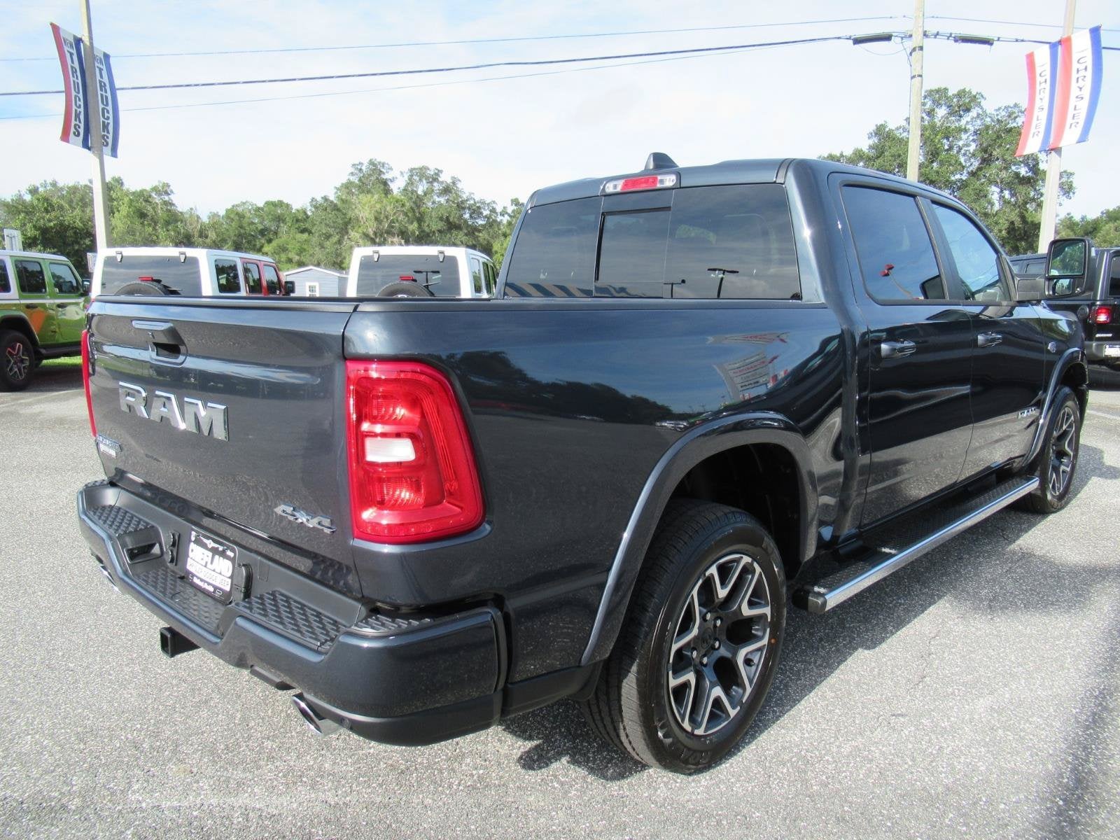 2027 RAM Ram 1500 RAM 1500 LARAMIE CREW CAB 4X4 5'7' BOX