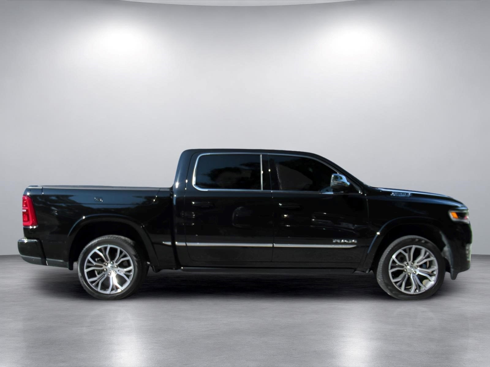 2025 RAM 1500 Tungsten Crew Cab 4x4 5'7' Box