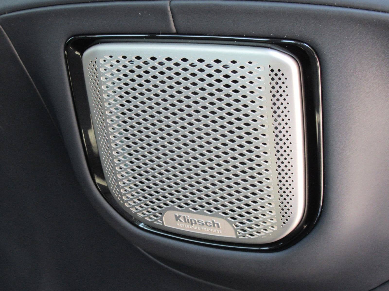 2025 RAM 1500 Tungsten Crew Cab 4x4 5'7' Box