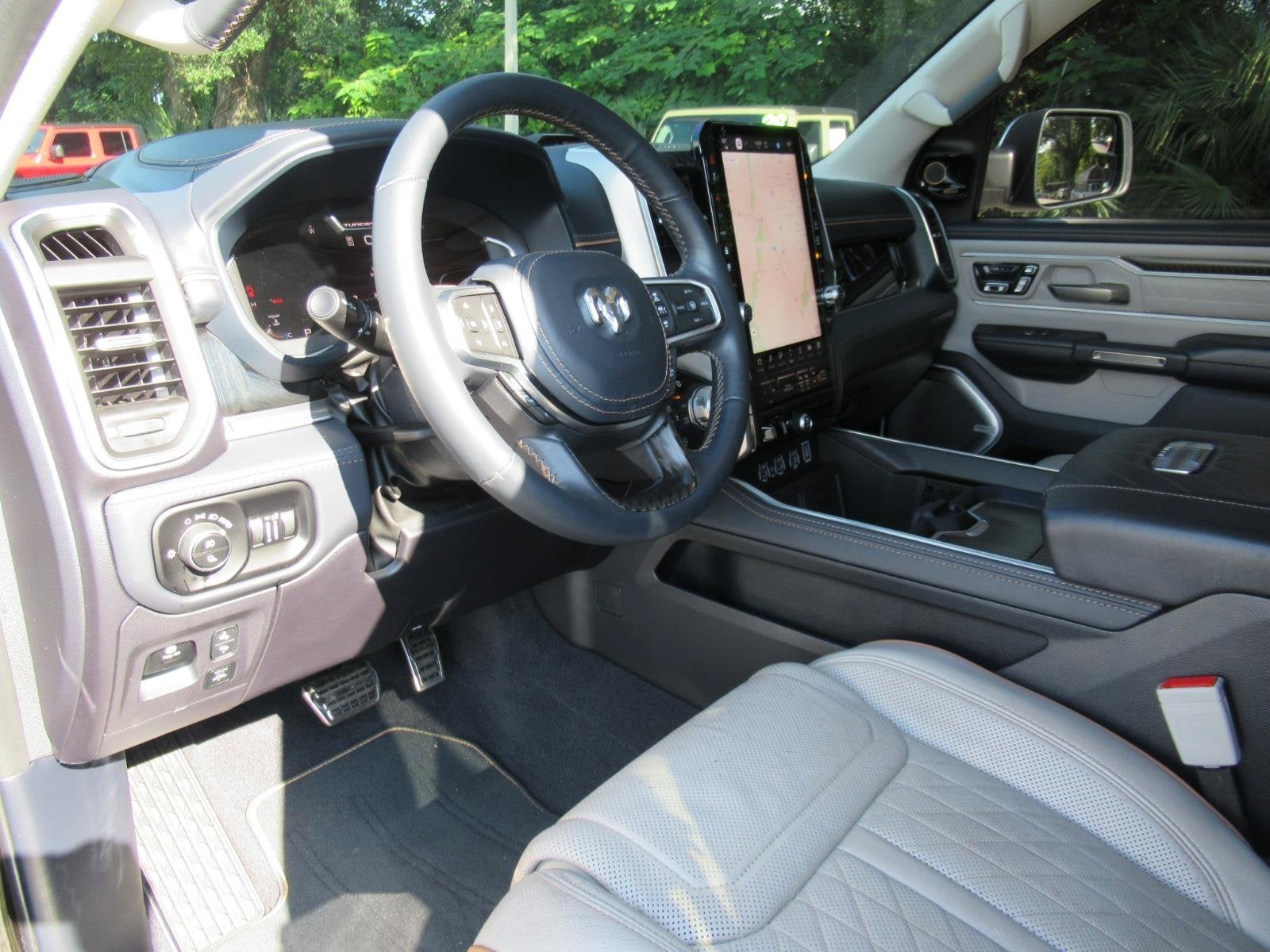 2025 RAM 1500 Tungsten Crew Cab 4x4 5'7' Box