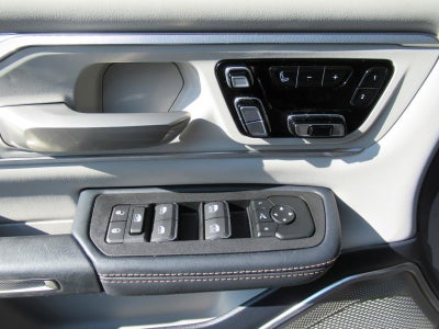 2025 RAM 1500 Tungsten Crew Cab 4x4 5'7' Box