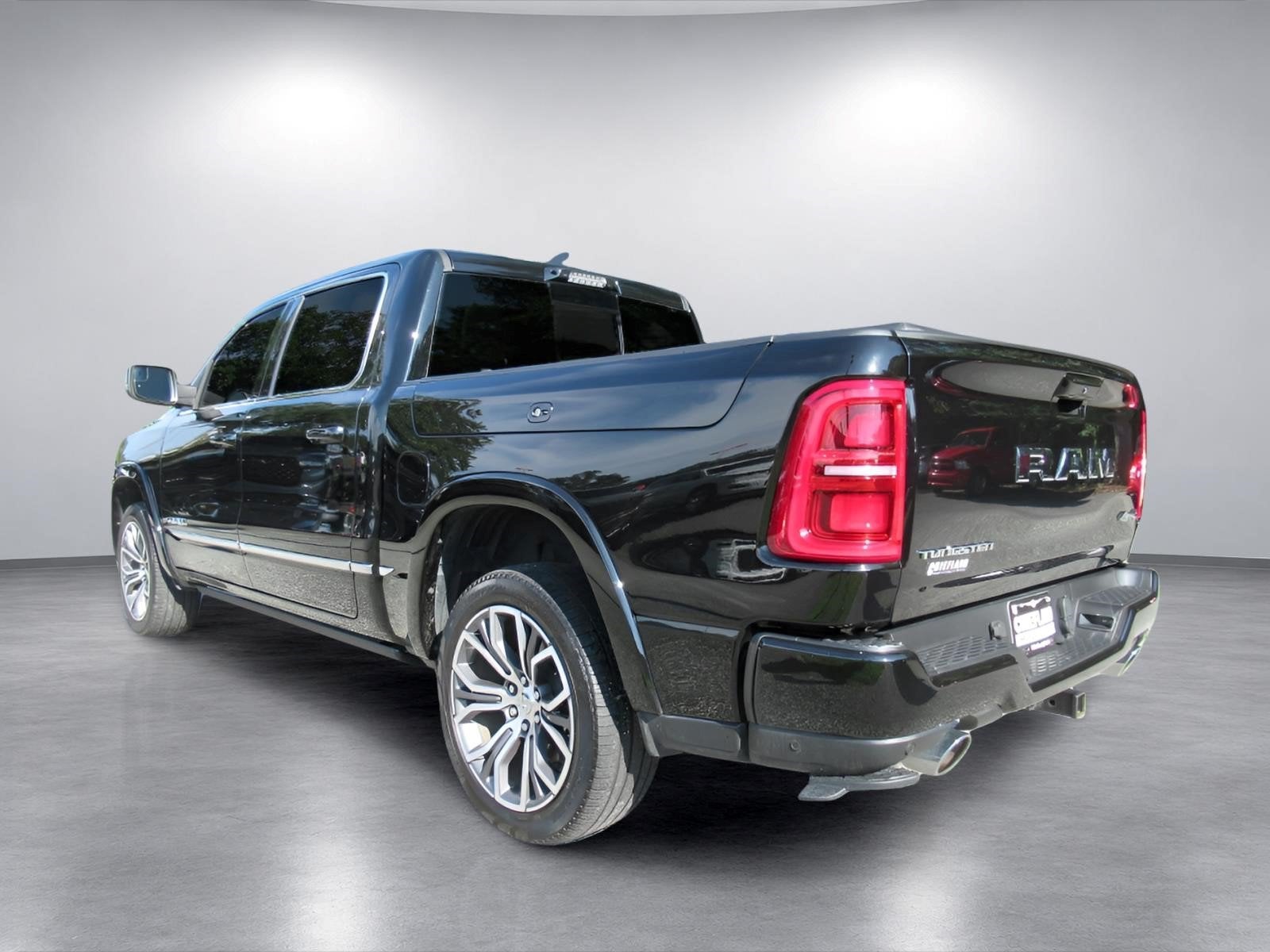 2025 RAM 1500 Tungsten Crew Cab 4x4 5'7' Box