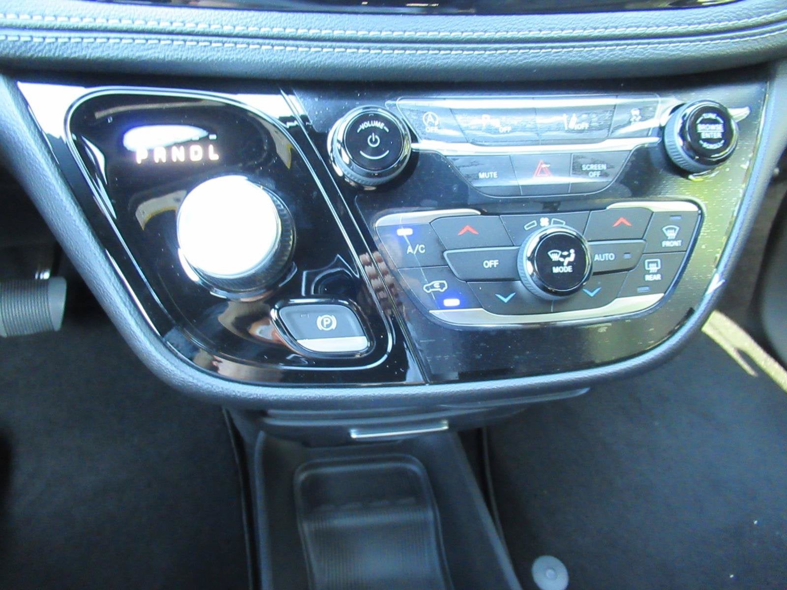 2027 Chrysler Pacifica PACIFICA SELECT