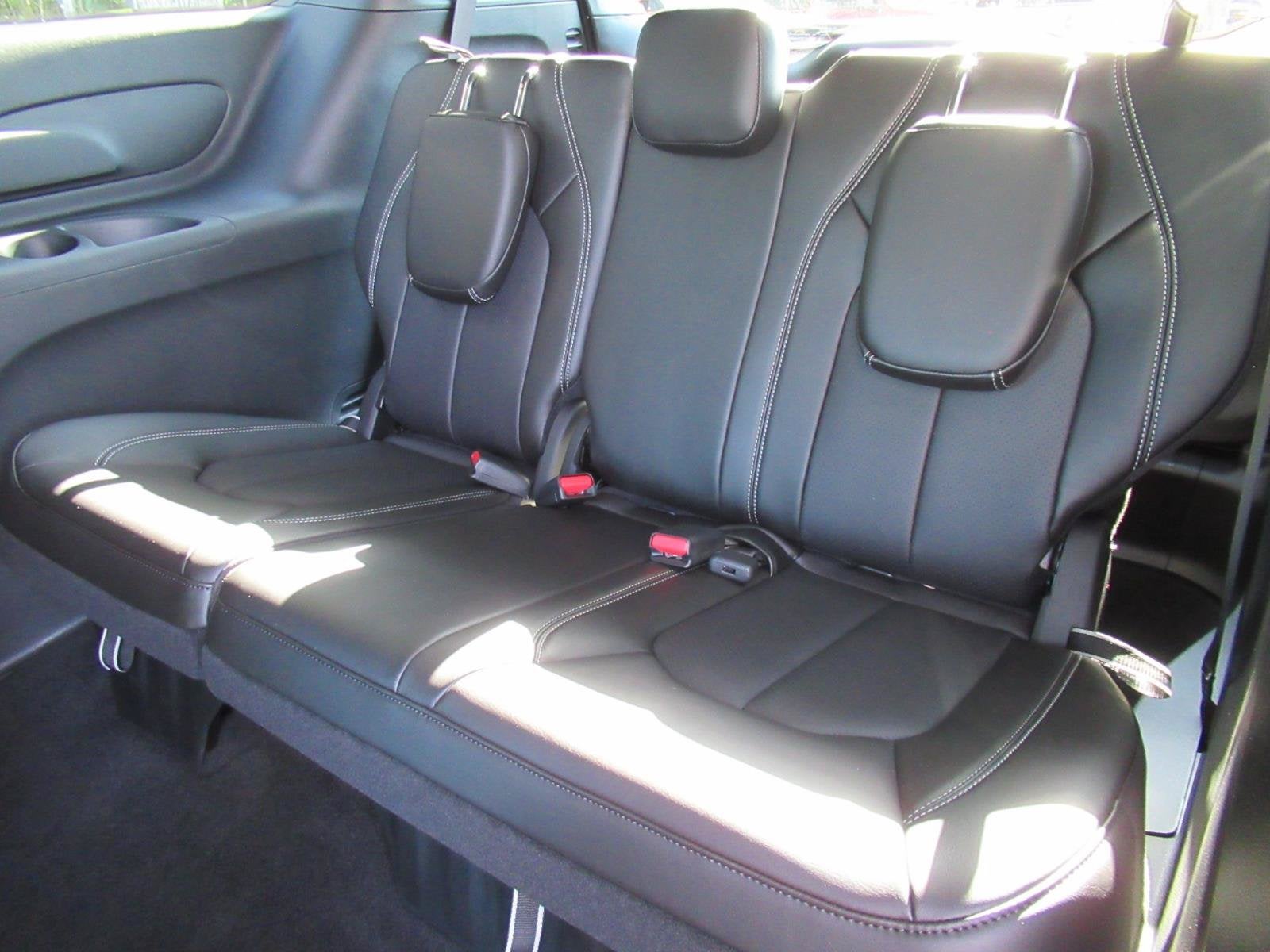 2027 Chrysler Pacifica PACIFICA SELECT