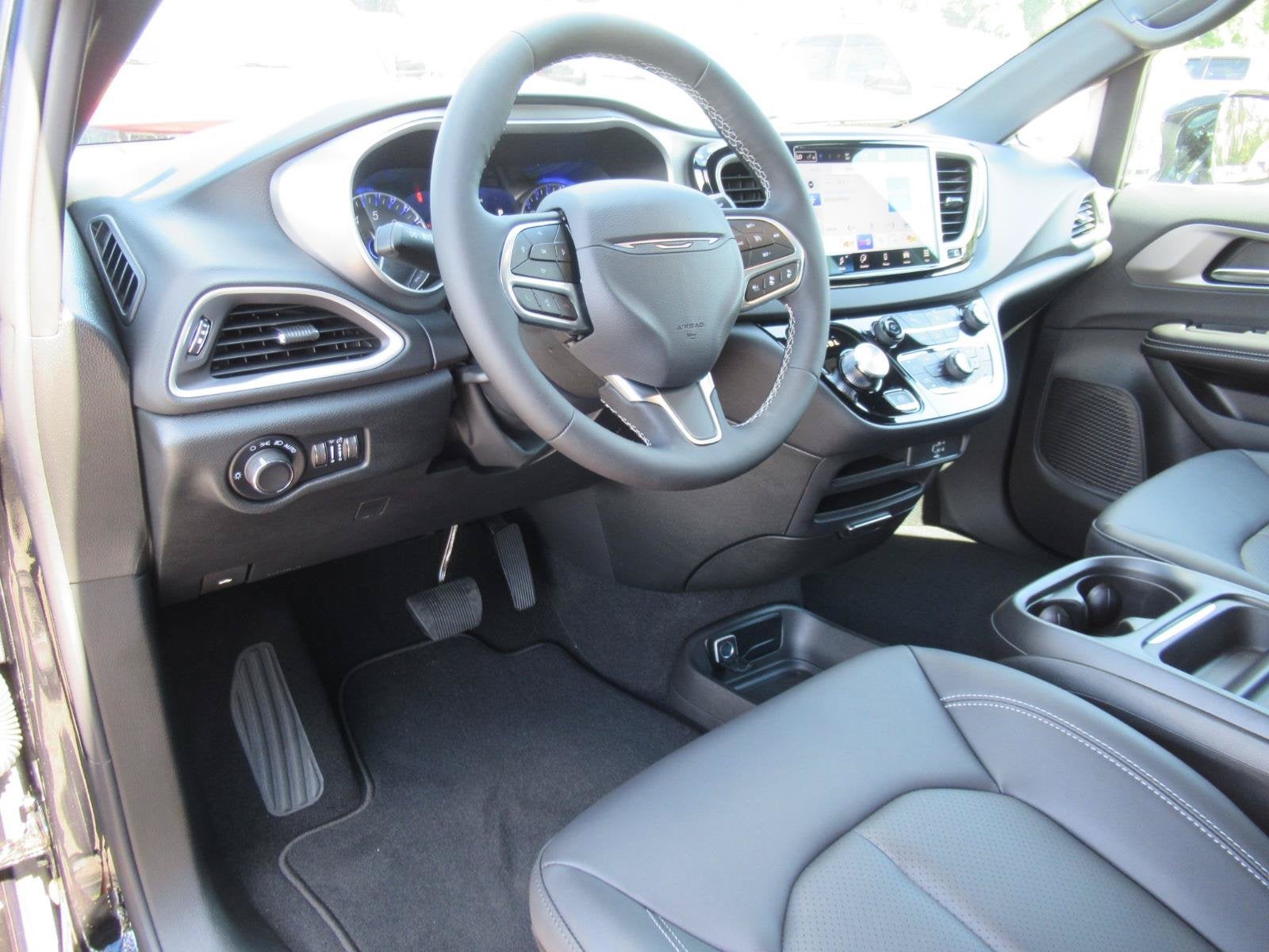 2027 Chrysler Pacifica PACIFICA LX