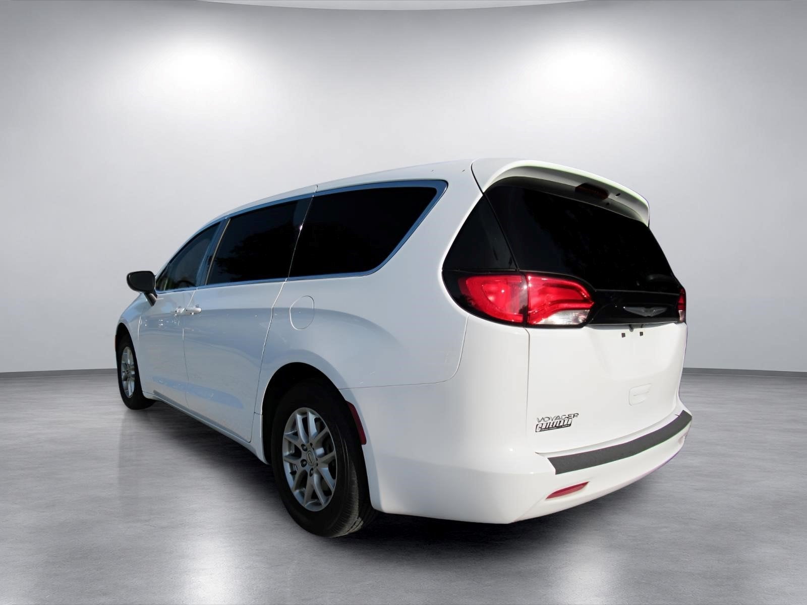 2024 Chrysler Voyager LX