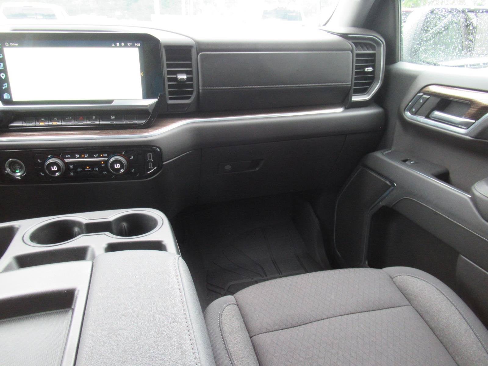 2024 Chevrolet Silverado 1500 2WD Crew Cab Short Bed LT