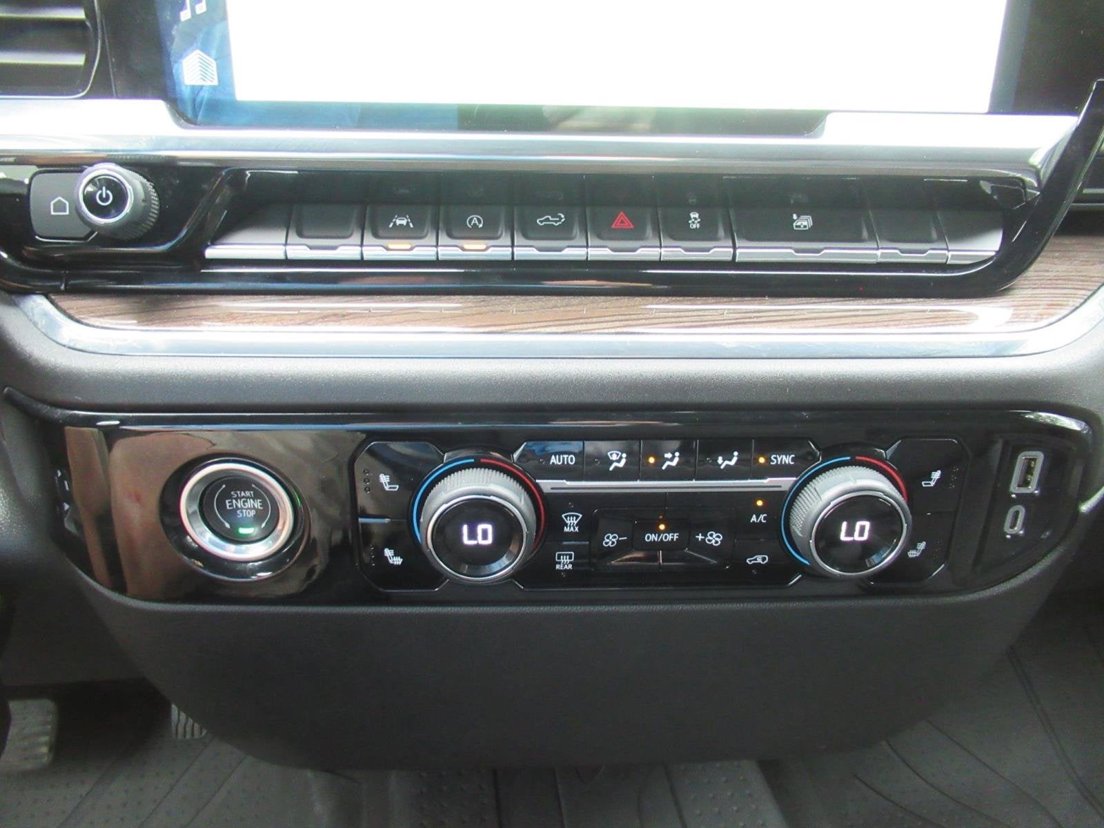 2024 Chevrolet Silverado 1500 2WD Crew Cab Short Bed LT