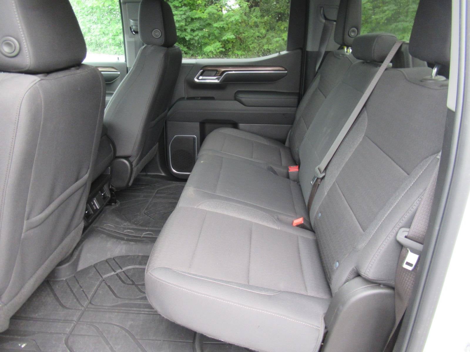 2024 Chevrolet Silverado 1500 2WD Crew Cab Short Bed LT