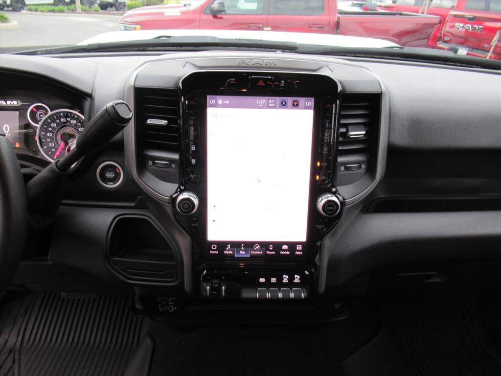 2026 RAM Ram 2500 RAM 2500 BLACK EXPRESS CREW CAB 4X2 6'4' BOX