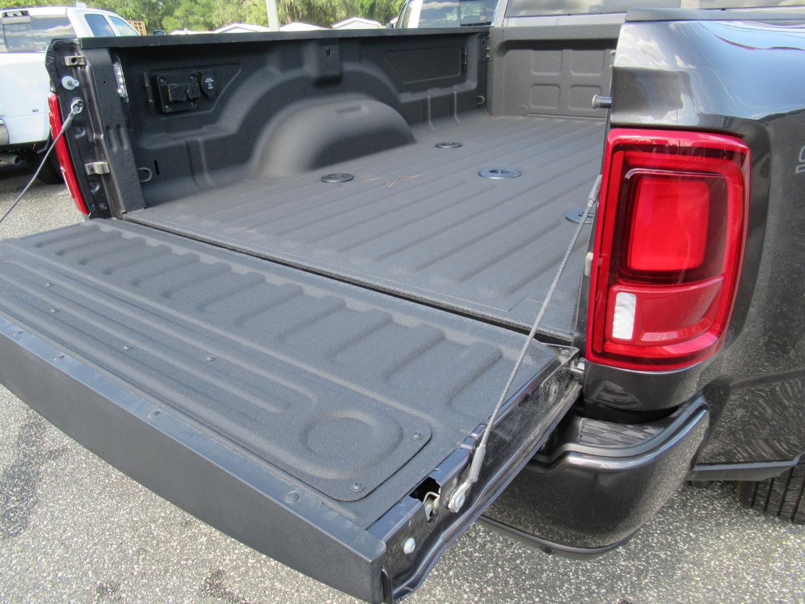 2026 RAM 3500 RAM 3500 BIG HORN CREW CAB 4X4 8' BOX