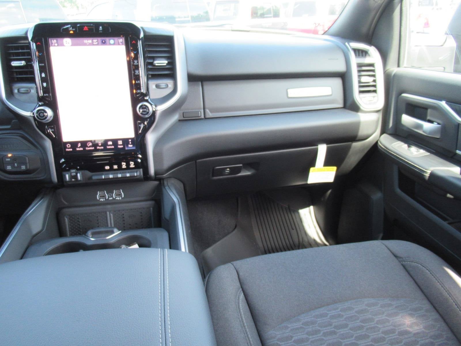 2026 RAM 3500 RAM 3500 BIG HORN CREW CAB 4X4 8' BOX
