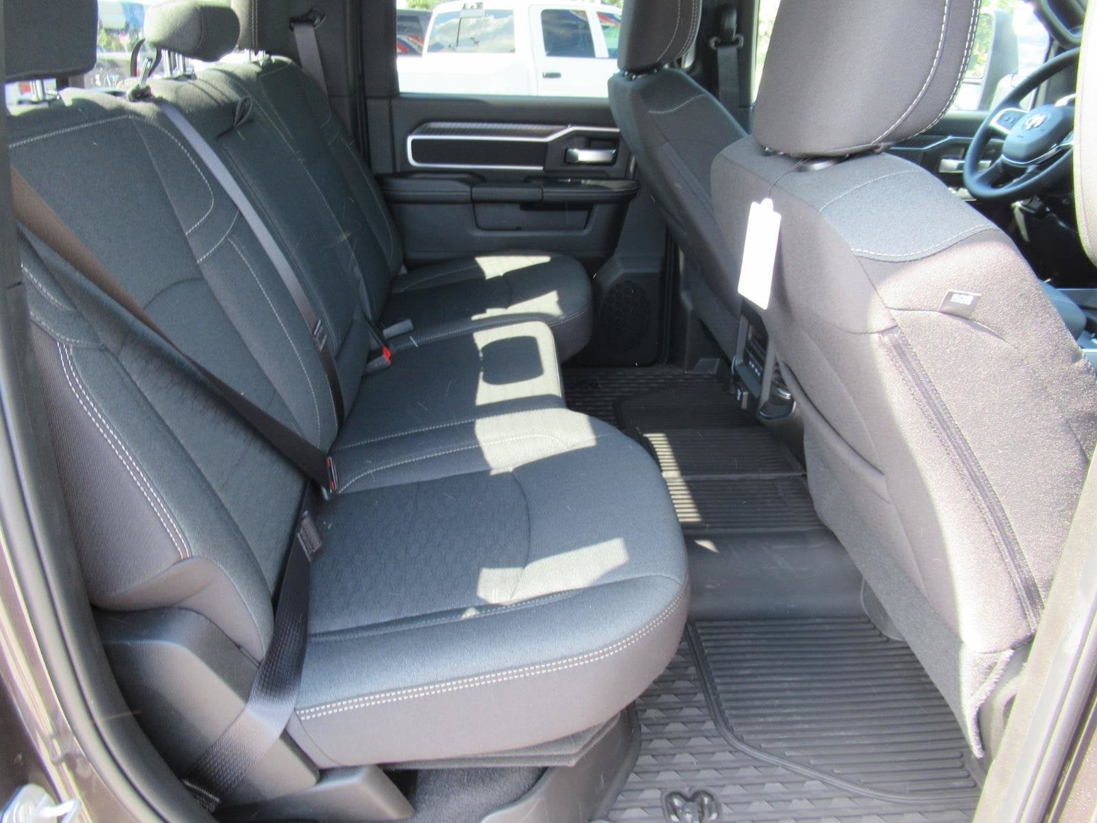 2026 RAM 3500 RAM 3500 BIG HORN CREW CAB 4X4 8' BOX