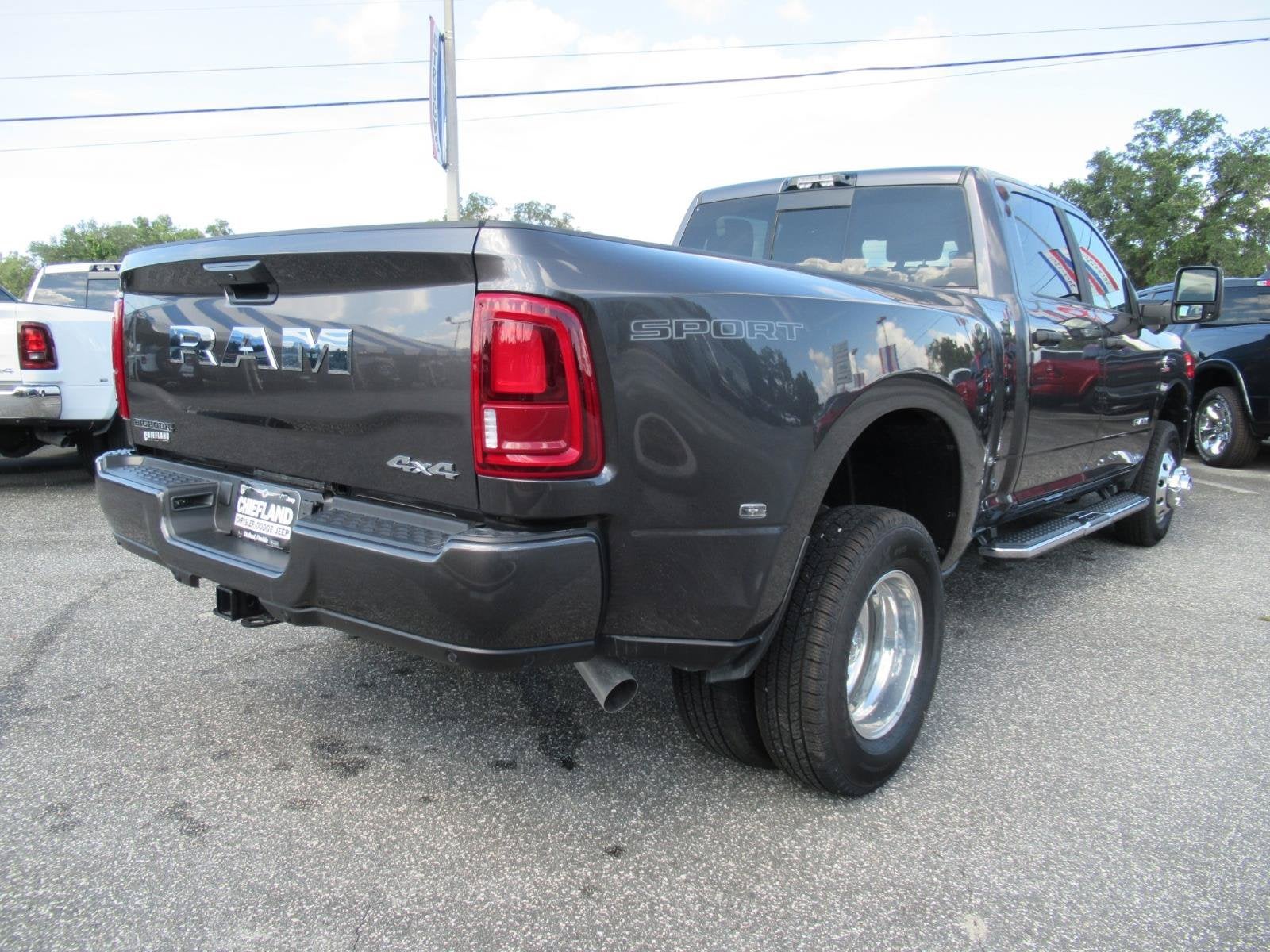 2026 RAM 3500 RAM 3500 BIG HORN CREW CAB 4X4 8' BOX