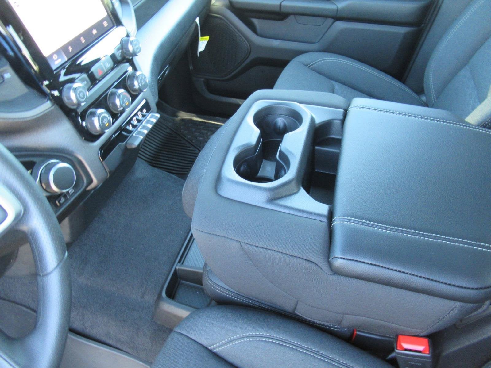 2027 RAM 1500 RAM 1500 WARLOCK CREW CAB 4X4 5'7' BOX
