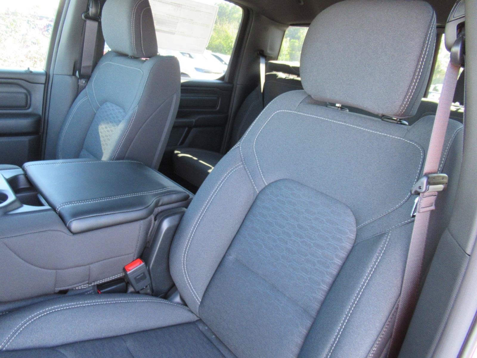 2027 RAM 1500 RAM 1500 WARLOCK CREW CAB 4X4 5'7' BOX