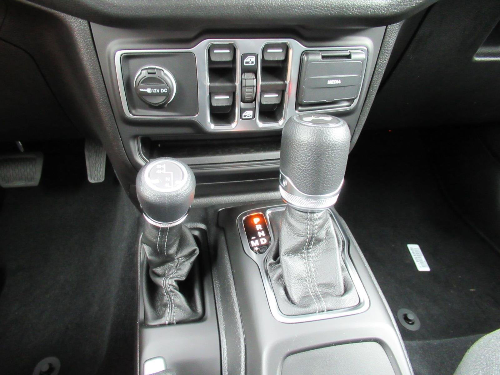 2027 Jeep Wrangler WRANGLER 4-DOOR SPORT S