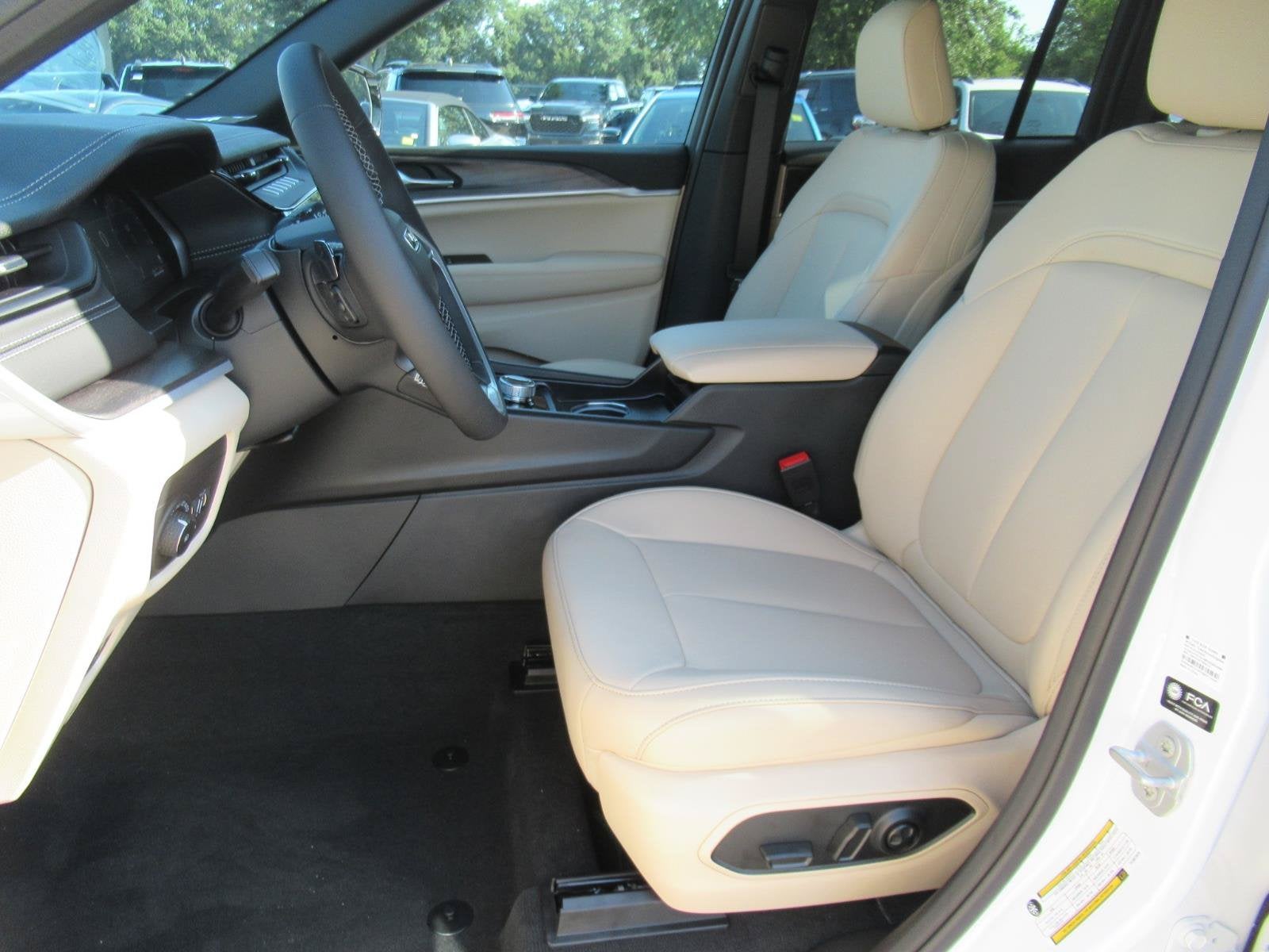 2026 Jeep Grand Cherokee GRAND CHEROKEE LIMITED 4X2