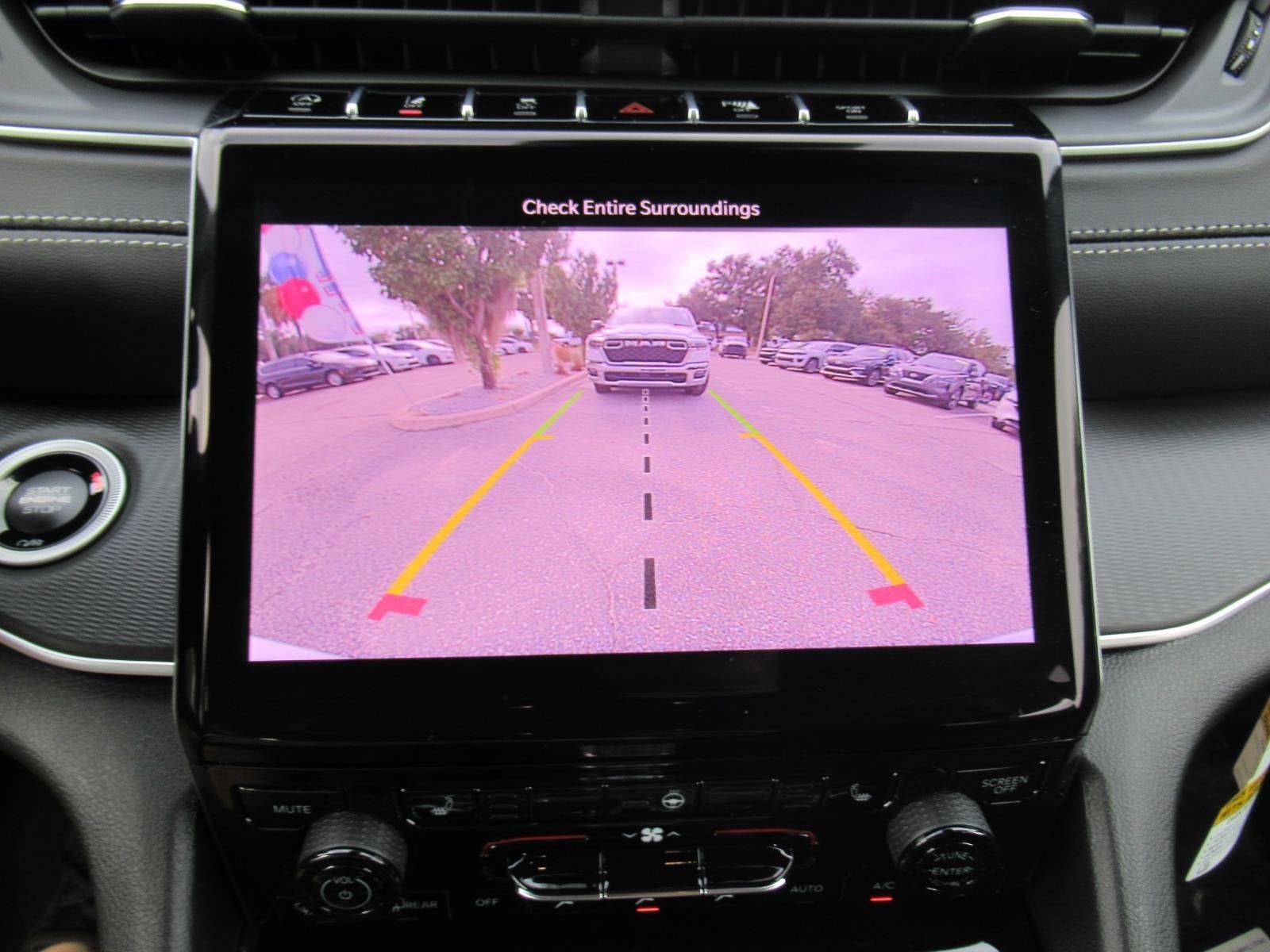 2027 Jeep Grand Cherokee GRAND CHEROKEE LAREDO X 4X4