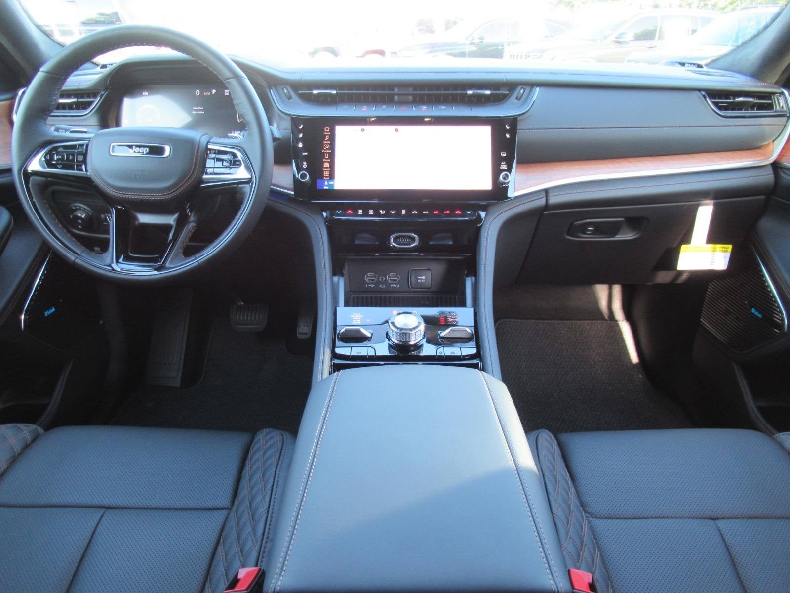 2027 Jeep Grand Cherokee GRAND CHEROKEE SUMMIT 4X4