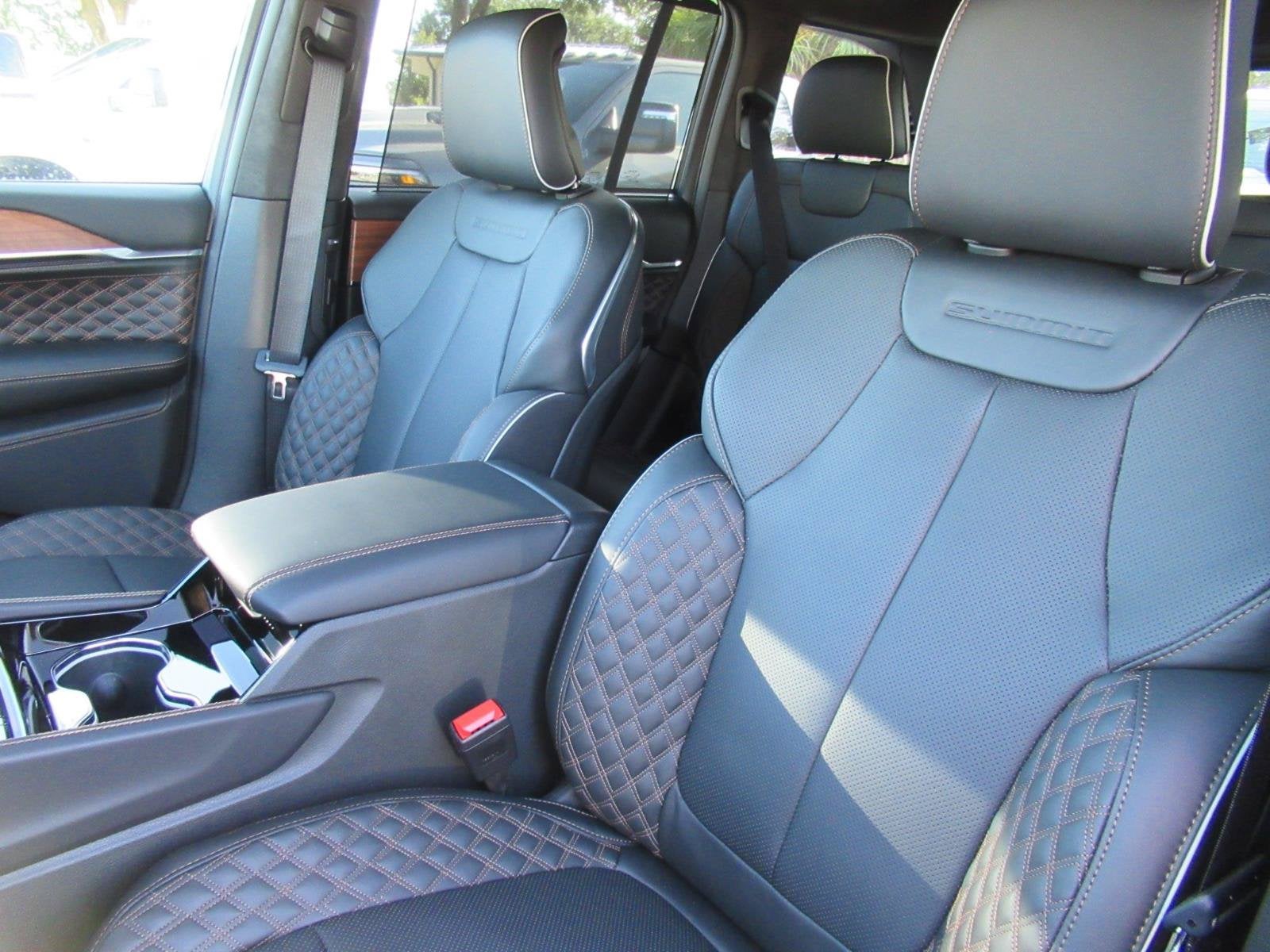2027 Jeep Grand Cherokee GRAND CHEROKEE SUMMIT 4X4