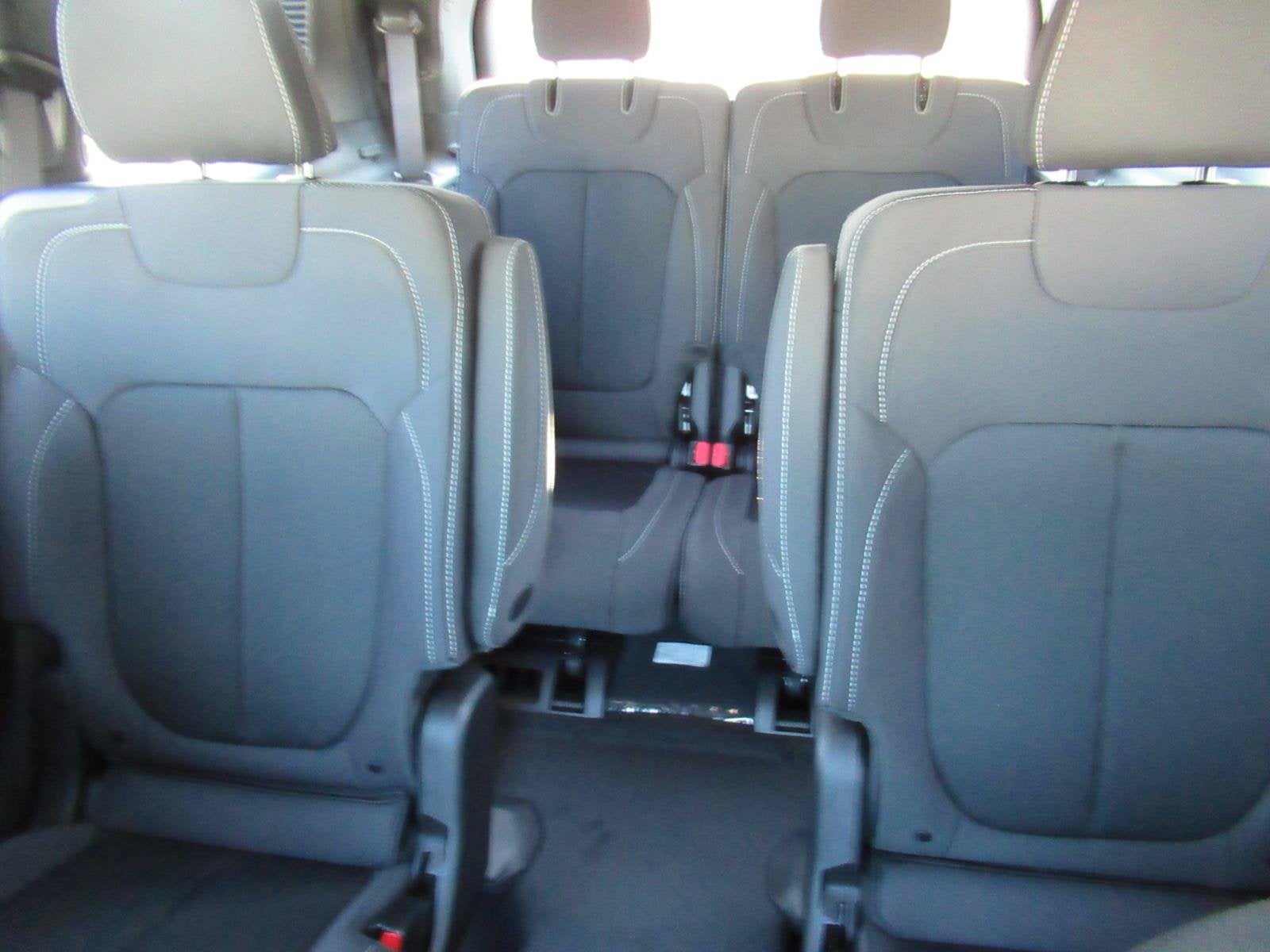 2026 Jeep Grand Cherokee GRAND CHEROKEE L LAREDO X 4X2