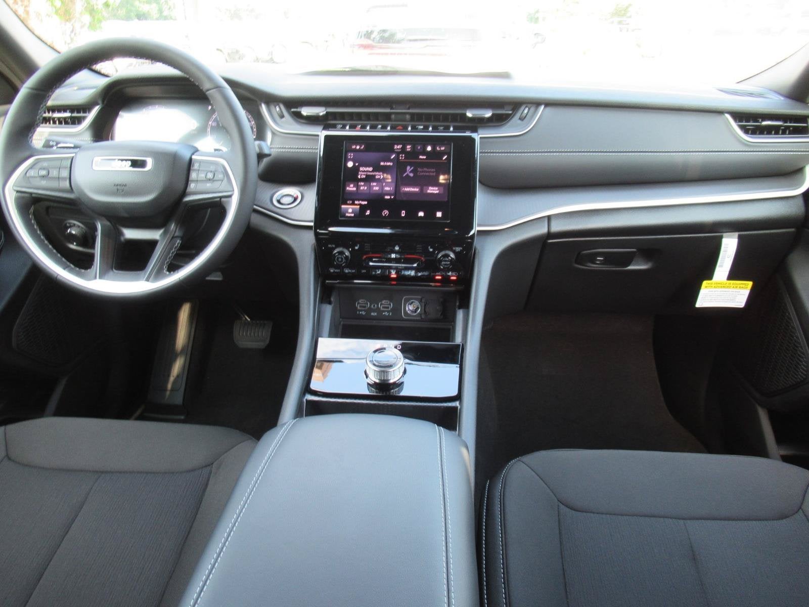 2026 Jeep Grand Cherokee GRAND CHEROKEE L LAREDO X 4X2