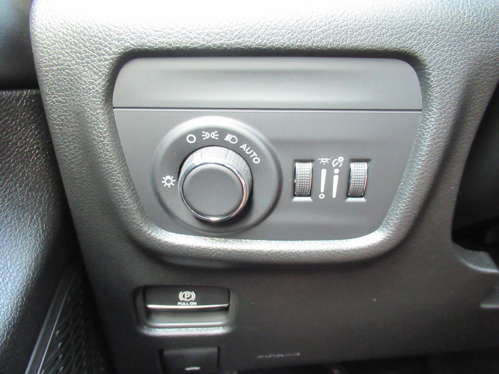 2026 Jeep Grand Cherokee GRAND CHEROKEE L LAREDO X 4X2